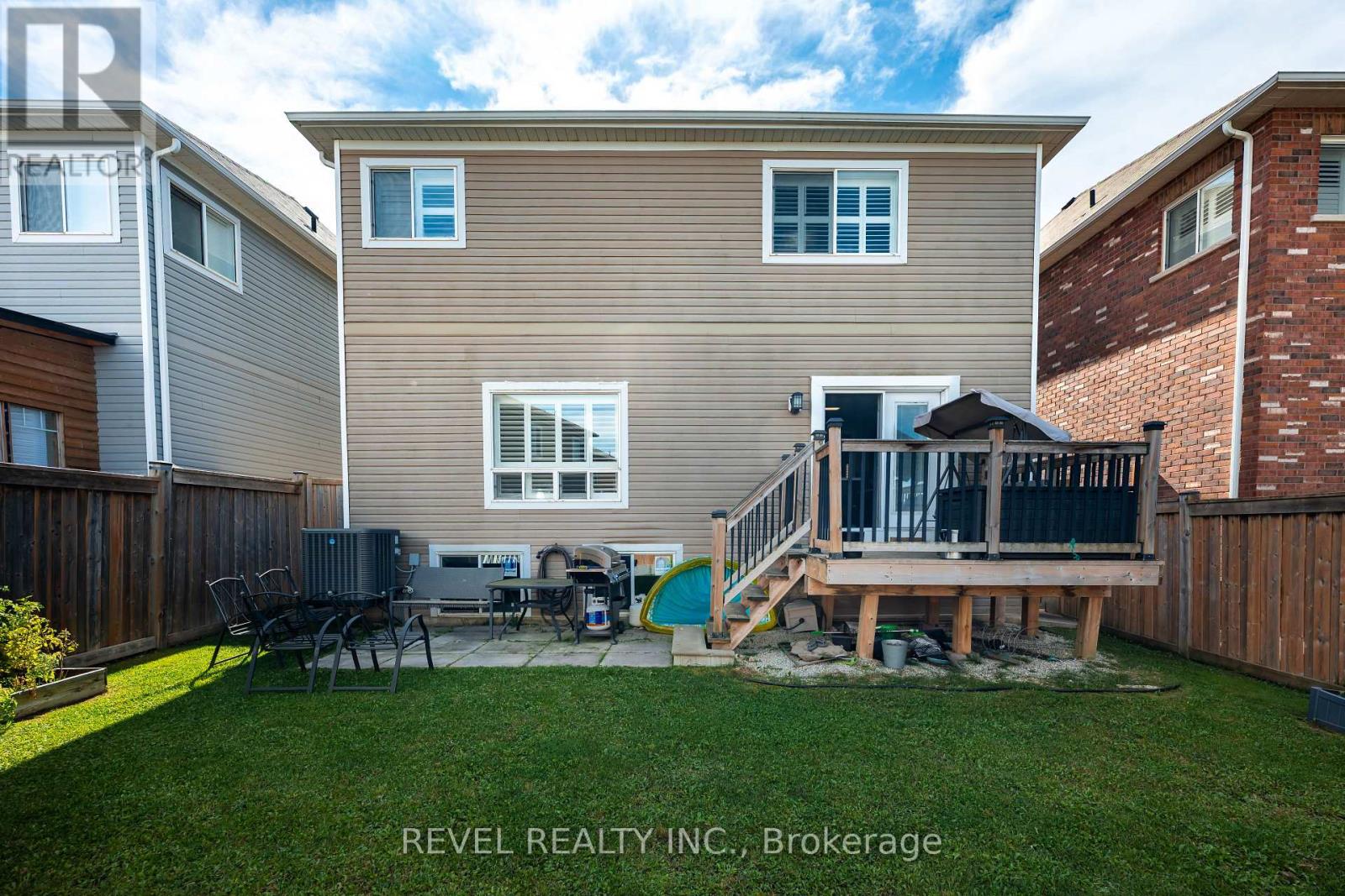 409 Tansley Street Property Photo 43