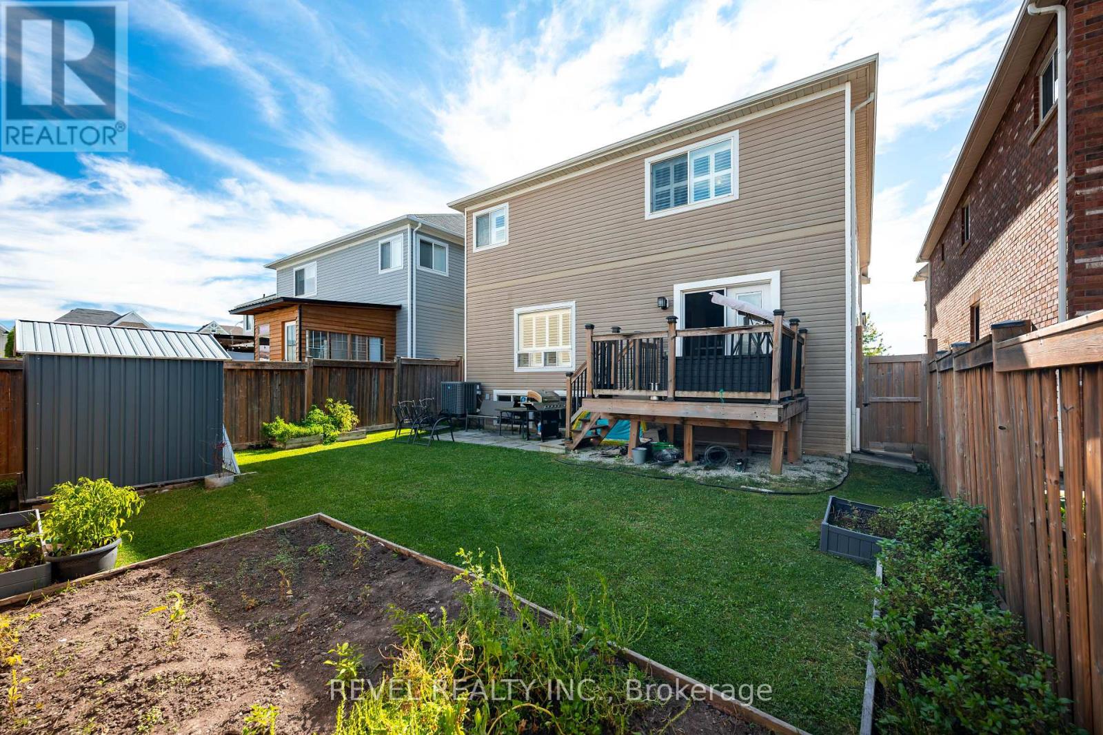 409 Tansley Street Property Photo 44