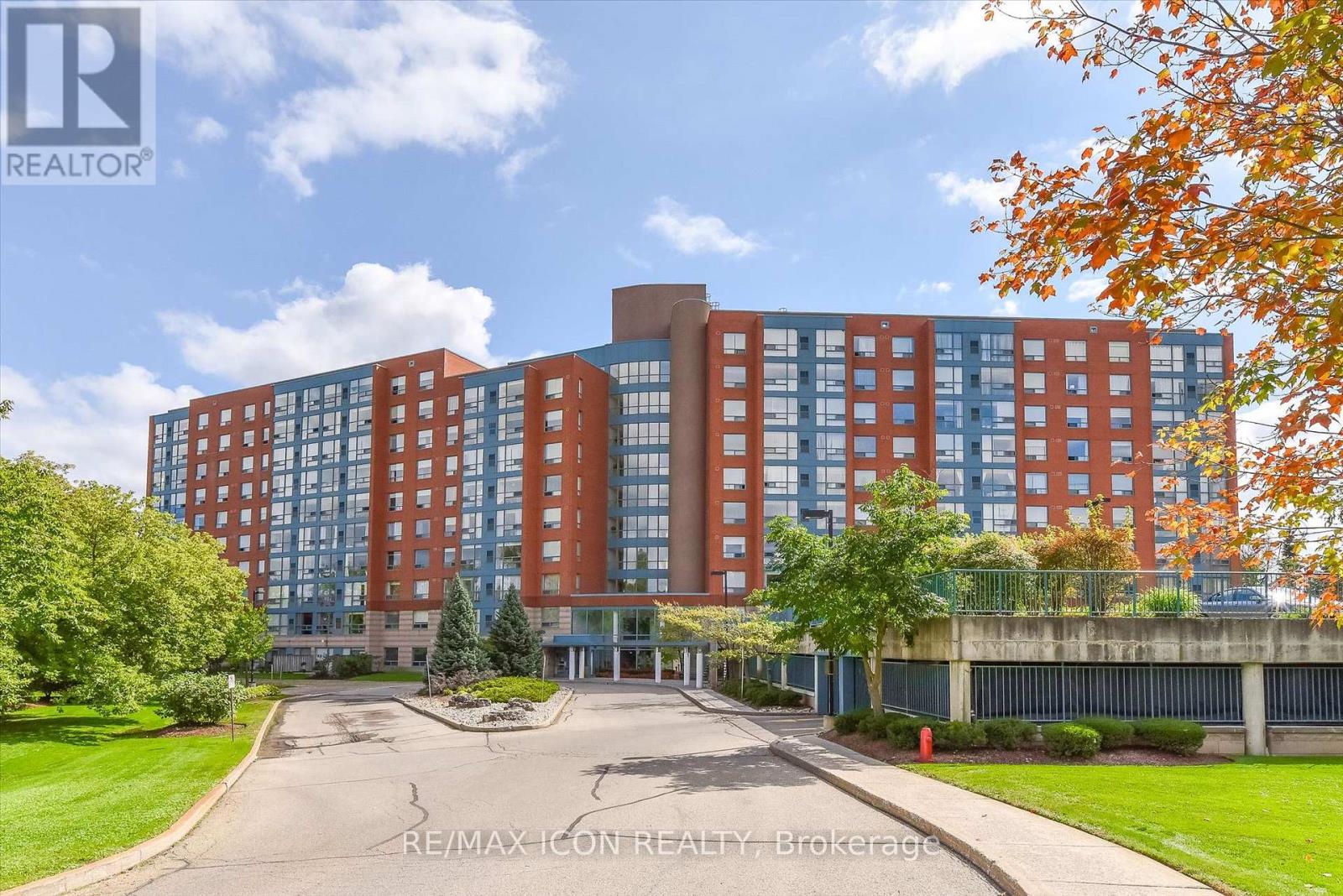 311 - 55 BLUE SPRINGS DRIVE Property Photo 1