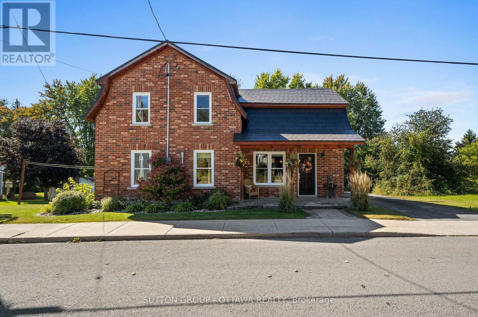 40 Sabourin Street Property Photo 1