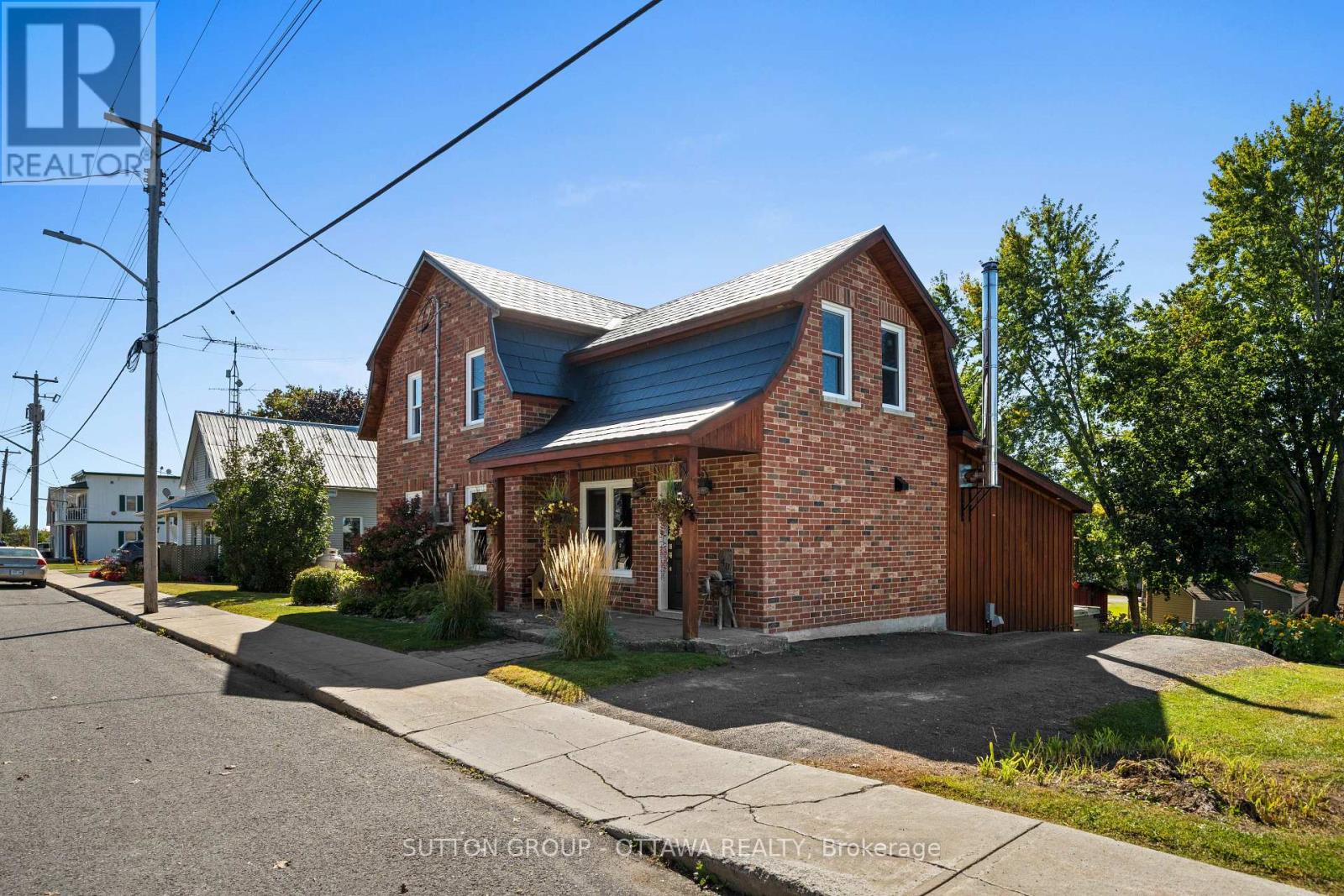 40 Sabourin Street Property Photo 2