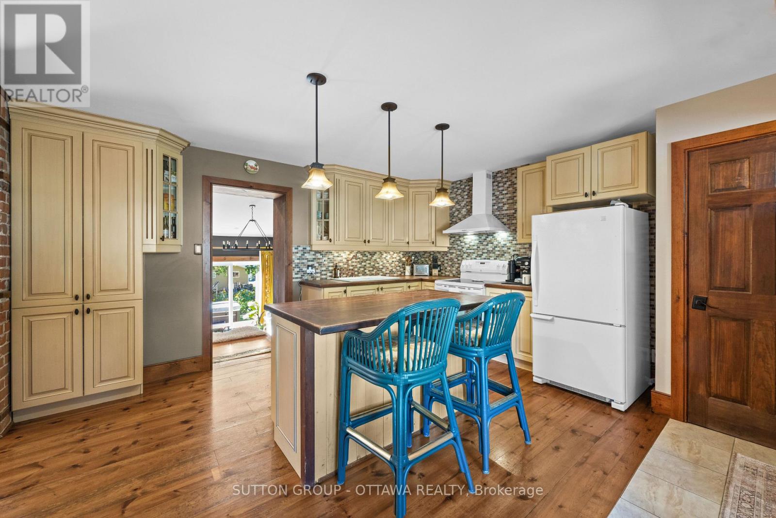 40 Sabourin Street Property Photo 8