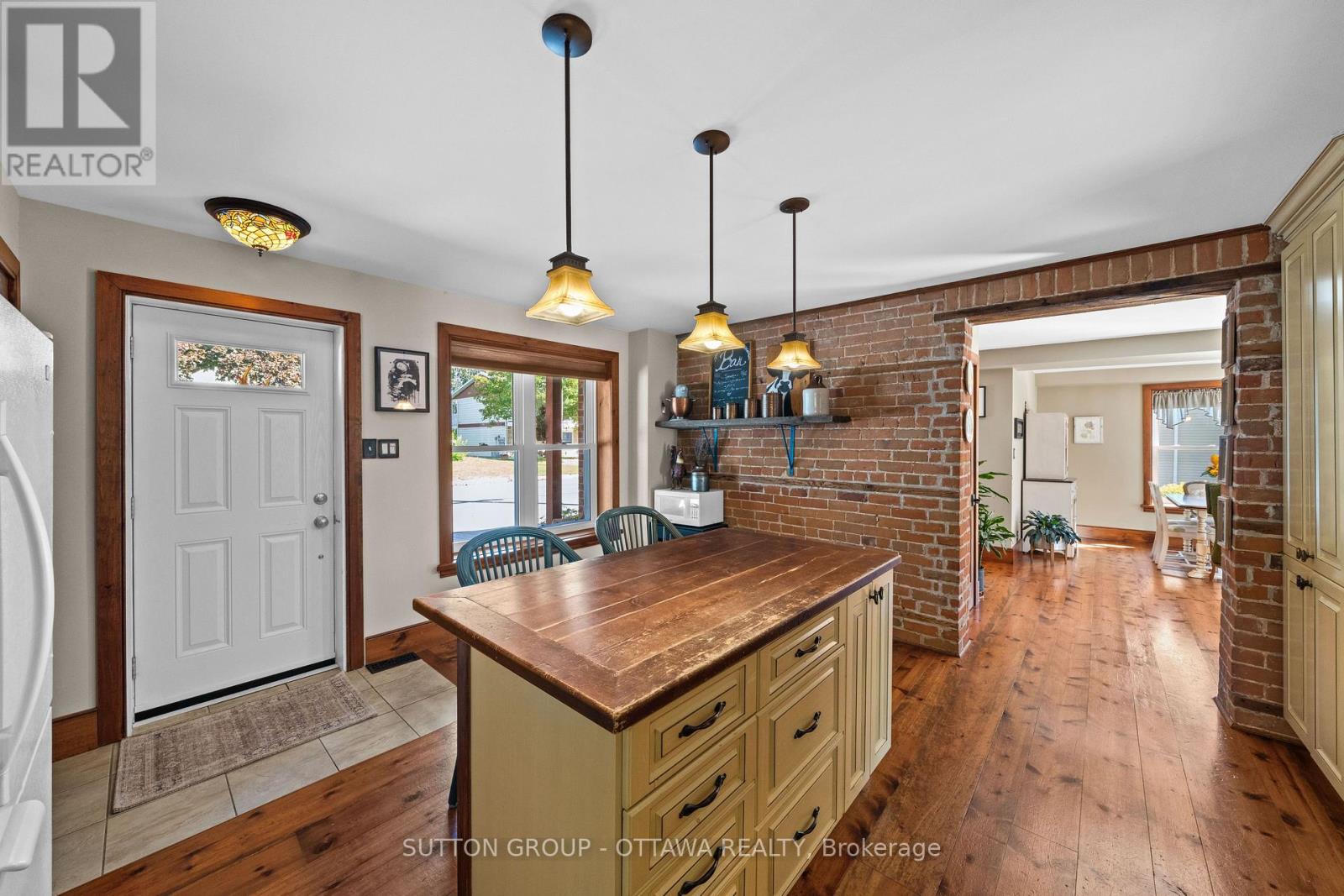 40 Sabourin Street Property Photo 9