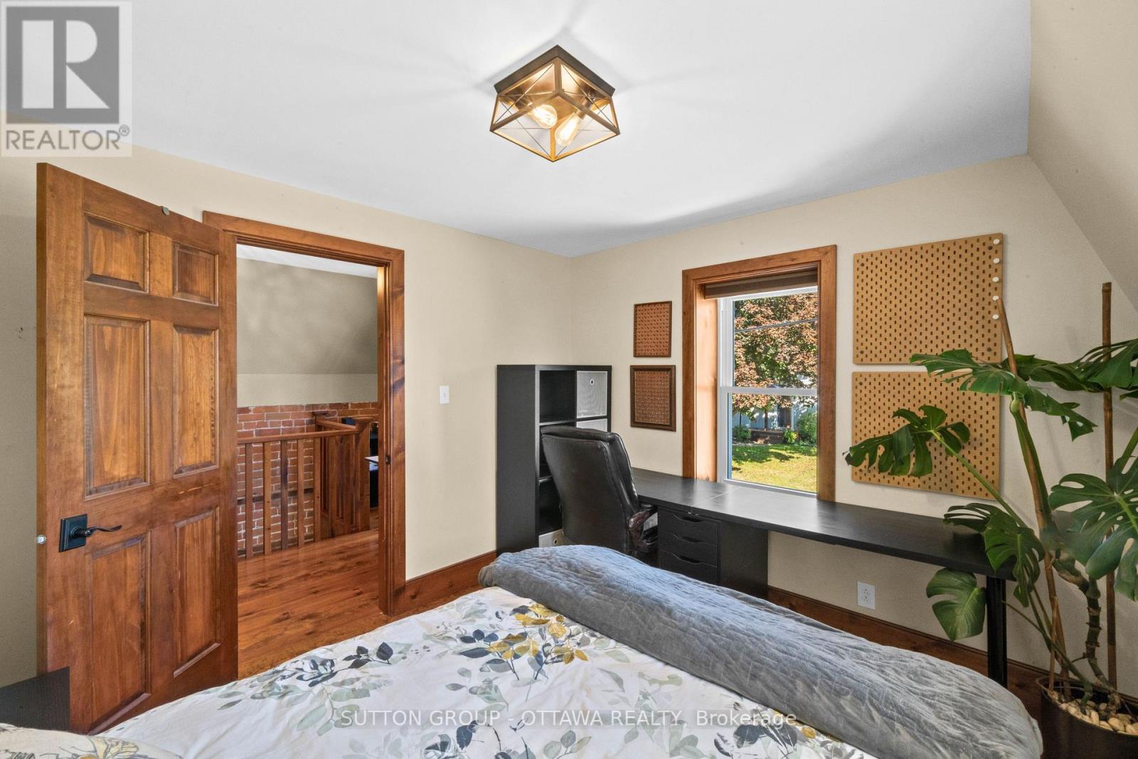 40 Sabourin Street Property Photo 31