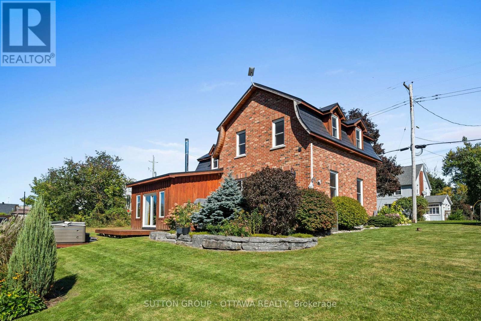 40 Sabourin Street Property Photo 33