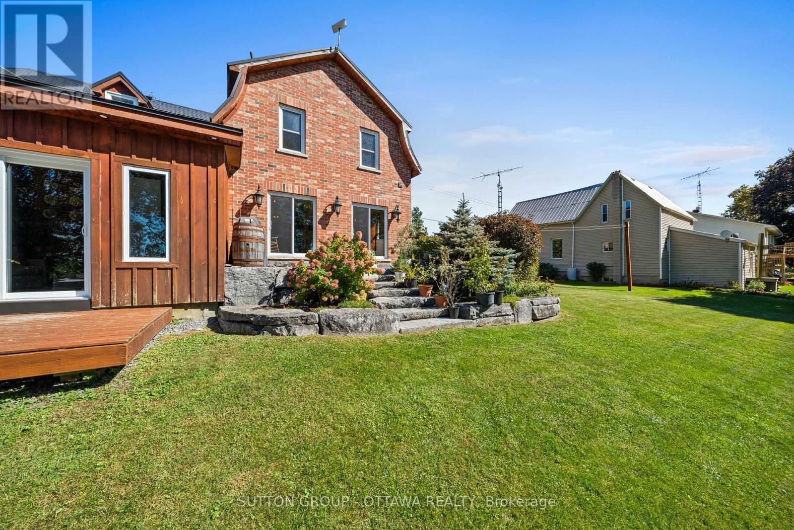 40 Sabourin Street Property Photo 36