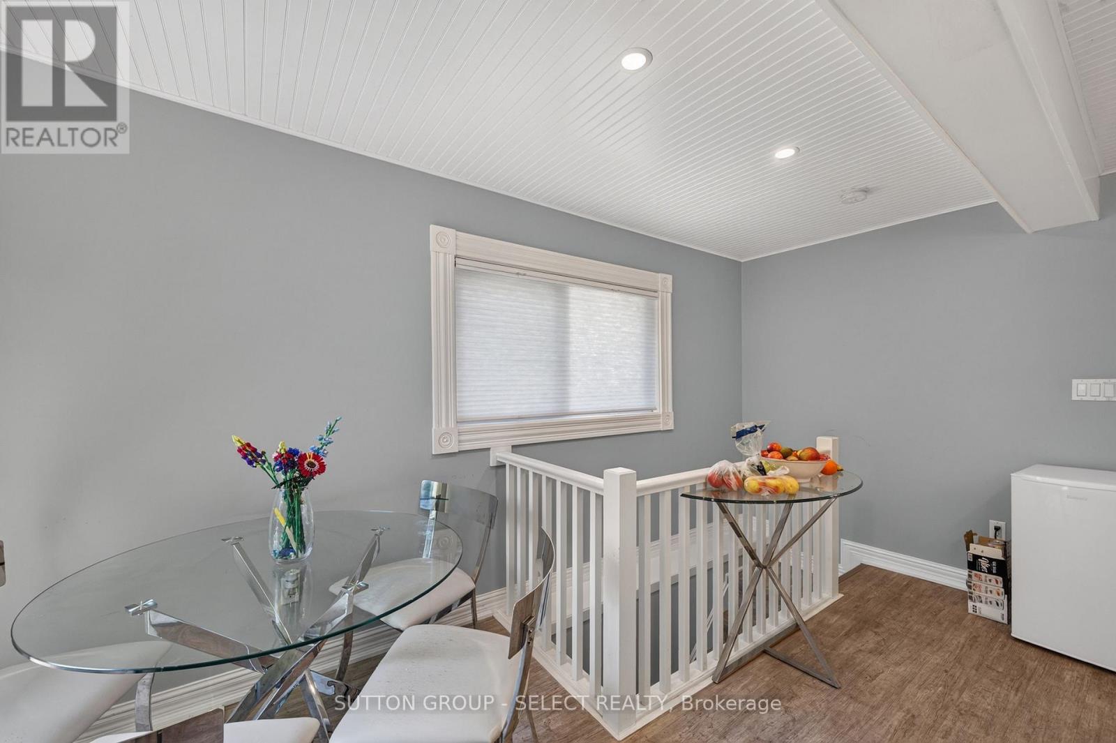 943 Colborne Street Property Photo 14