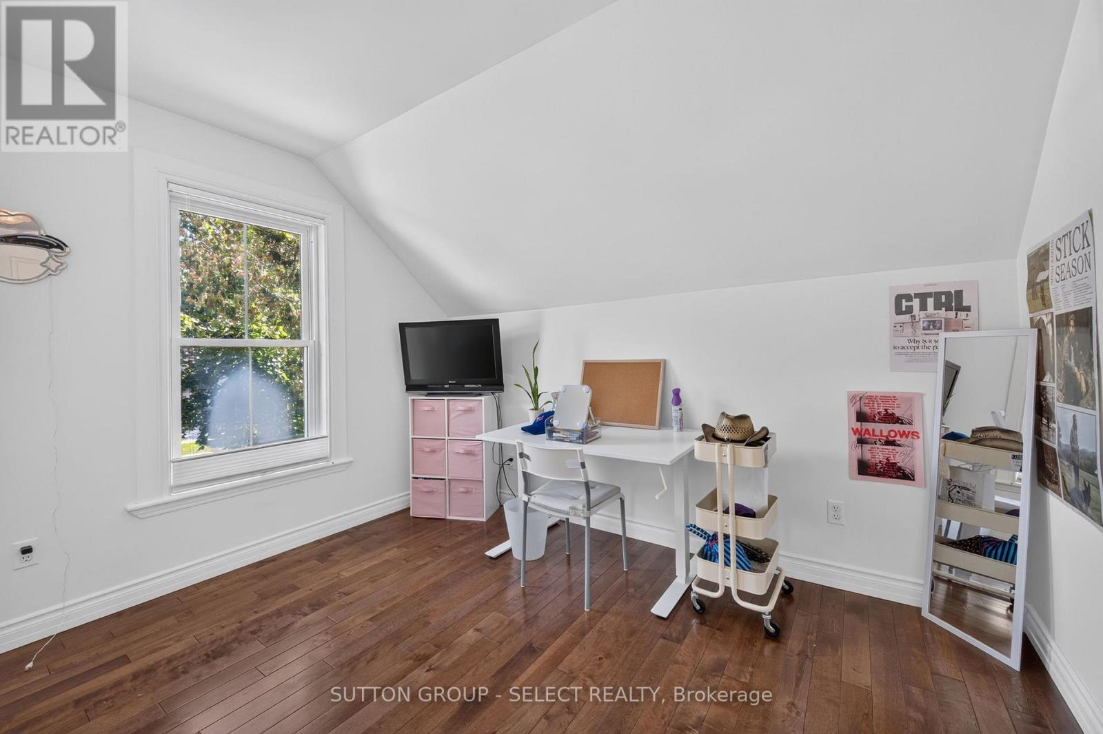 943 Colborne Street Property Photo 19