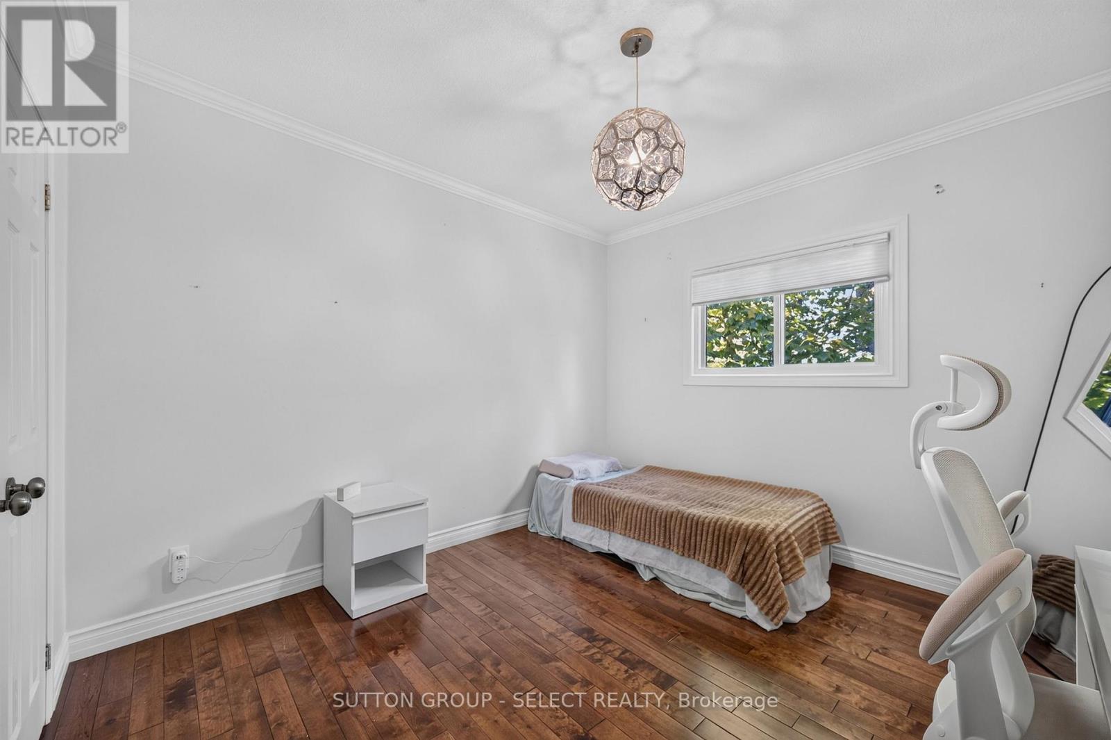 943 Colborne Street Property Photo 22
