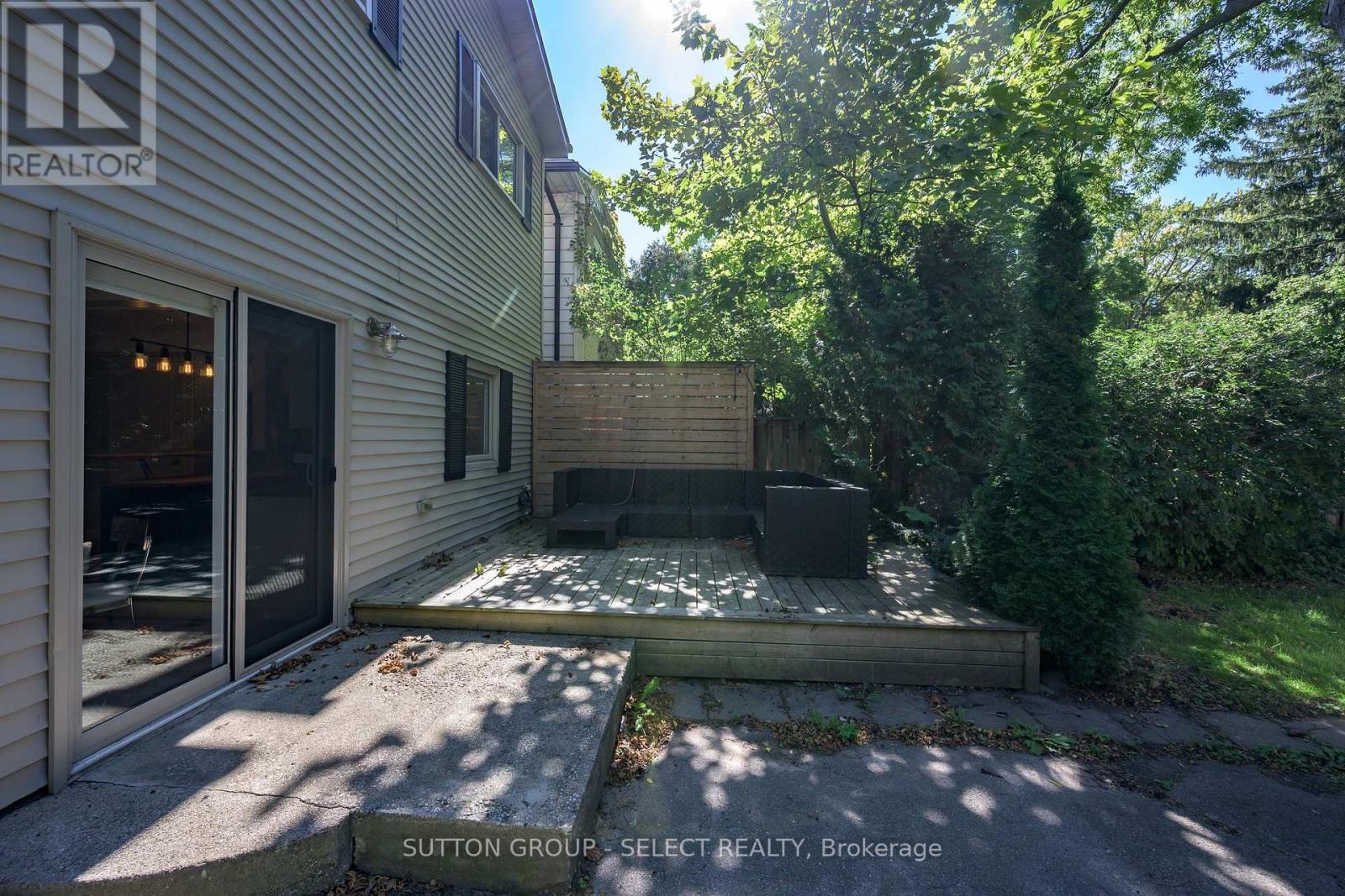 943 Colborne Street Property Photo 31