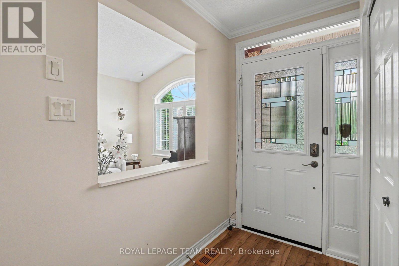 14 Elk Island Court Property Photo 4
