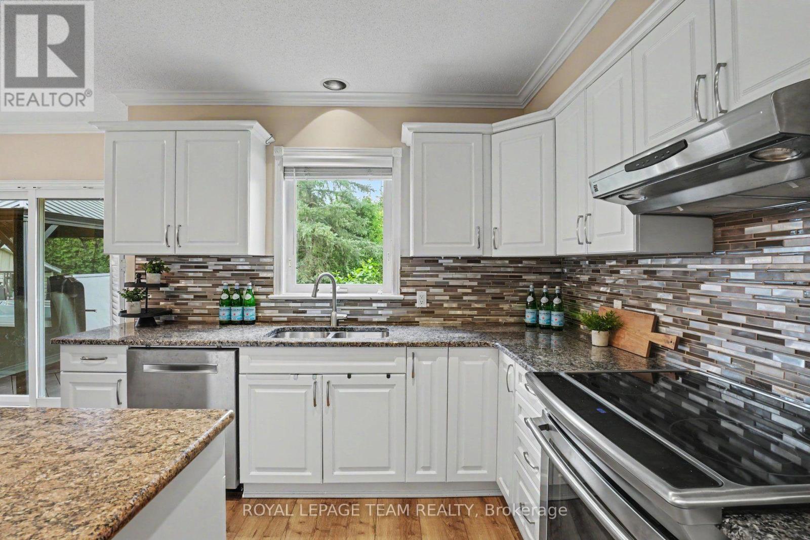 14 Elk Island Court Property Photo 8