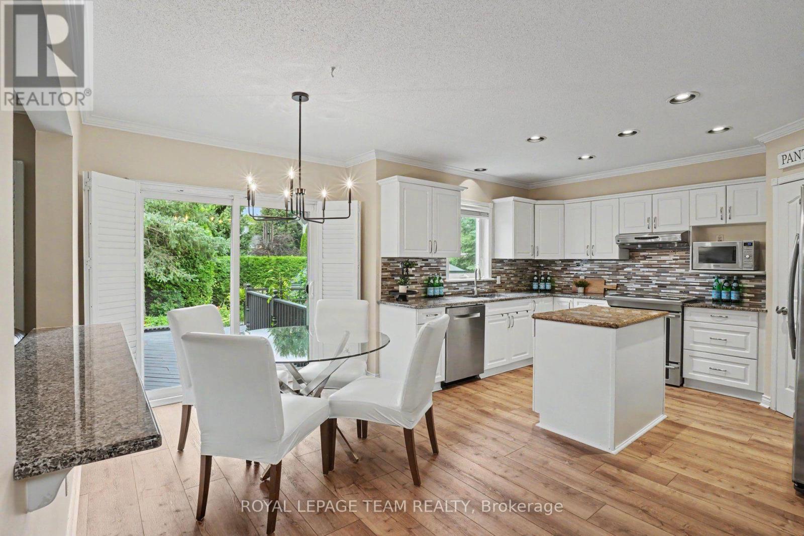14 Elk Island Court Property Photo 11