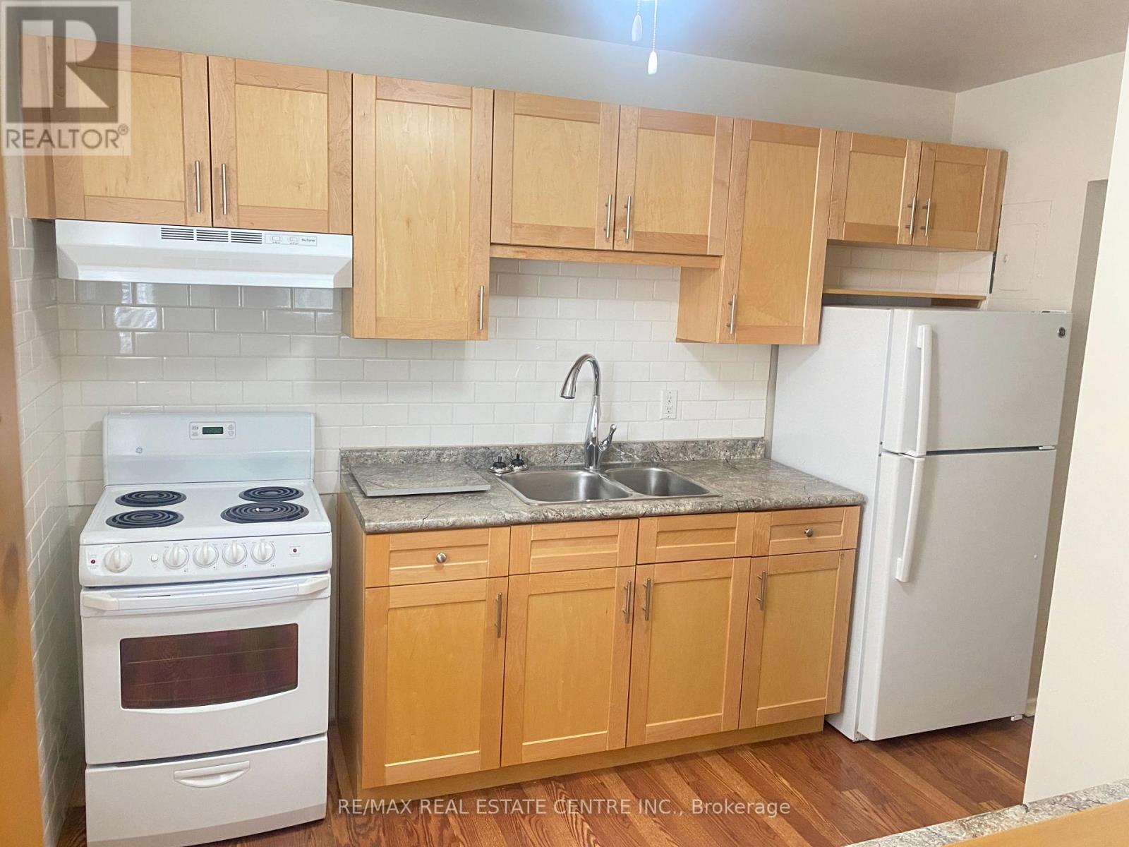 3 - 11 Southdale Avenue Property Photo 4