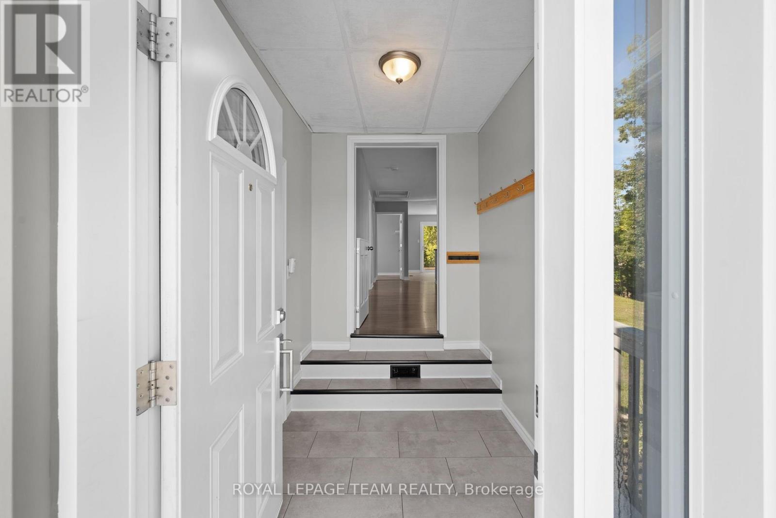 2952 Lough Road Property Photo 3