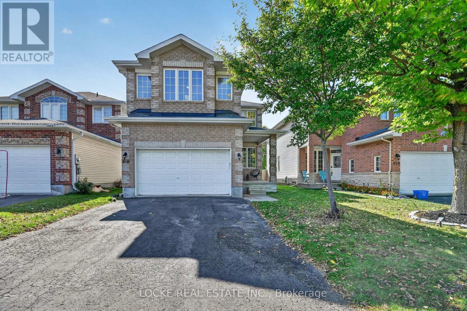 658 EVERLASTING CRESCENT