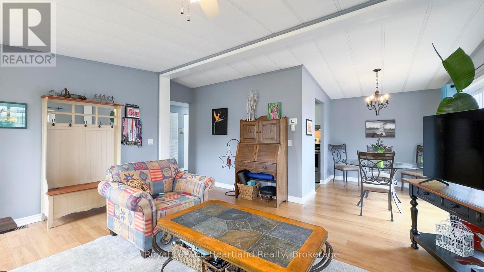 52 Algonquin Lane Property Photo 13