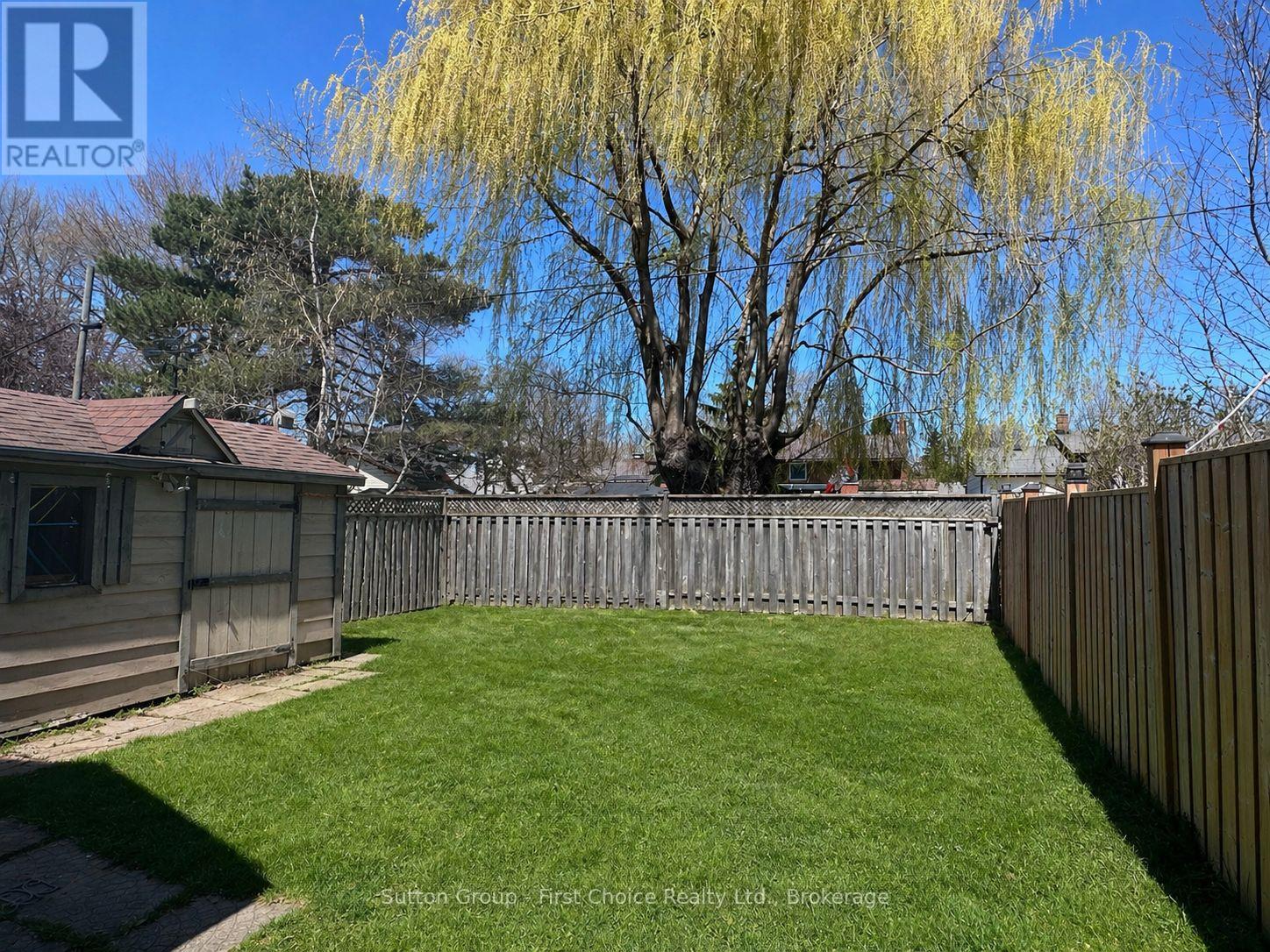 18 Moderwell Street Property Photo 16