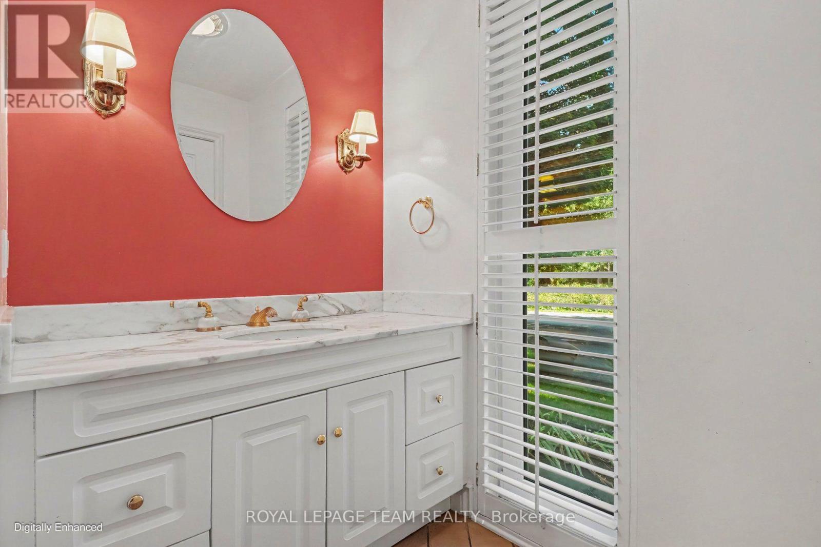 1318 Lisgar Road Property Photo 13