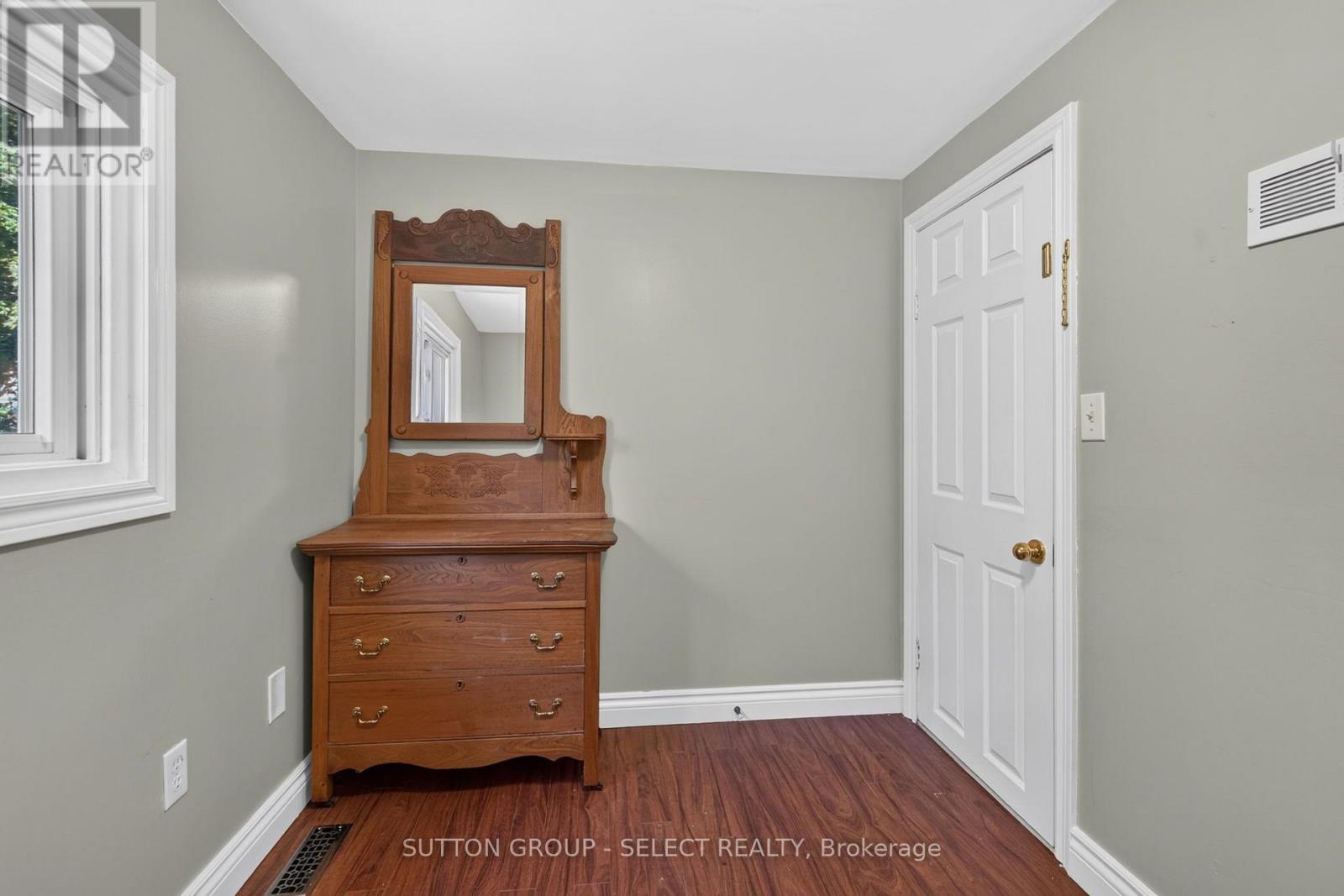 2010 Trafalgar Street Property Photo 17