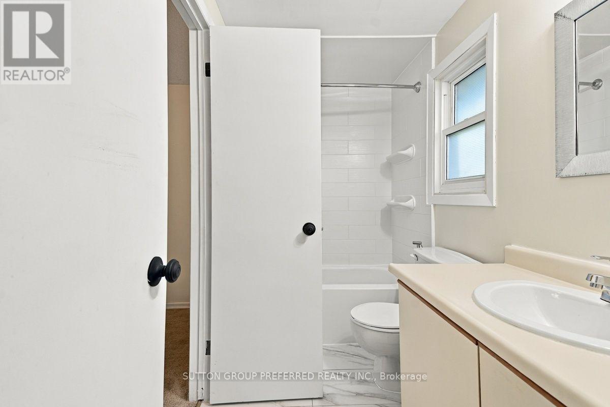 32 - 1318 Highbury Avenue N Property Photo 17