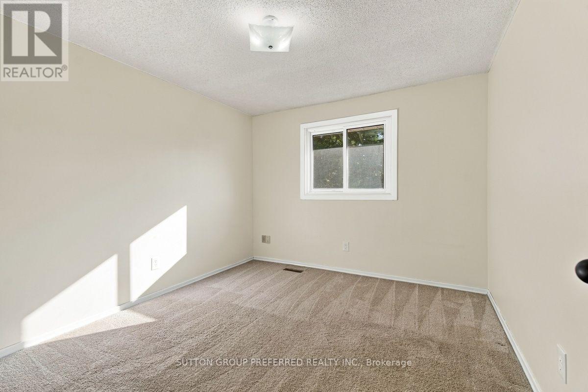 32 - 1318 Highbury Avenue N Property Photo 18
