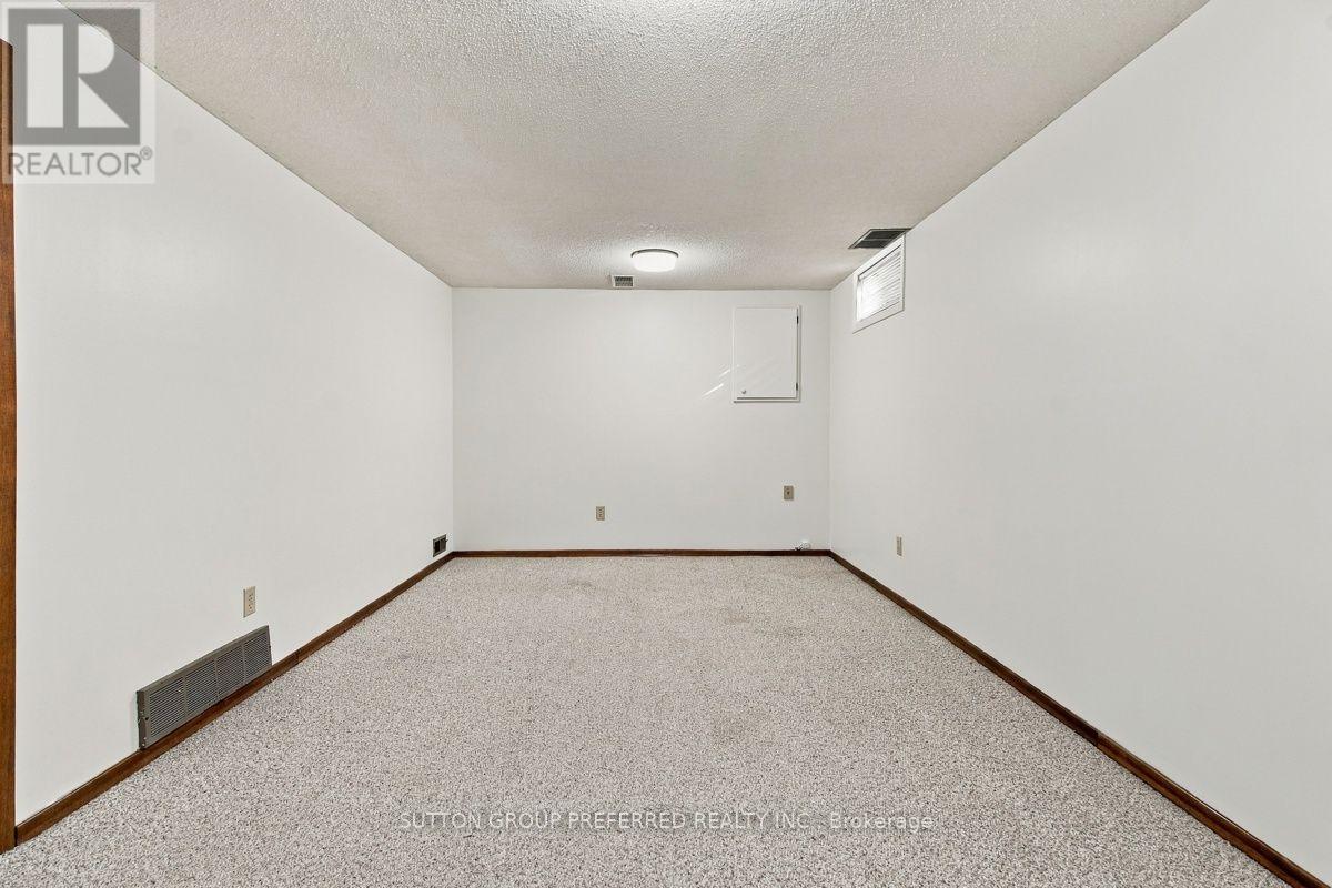 32 - 1318 Highbury Avenue N Property Photo 24