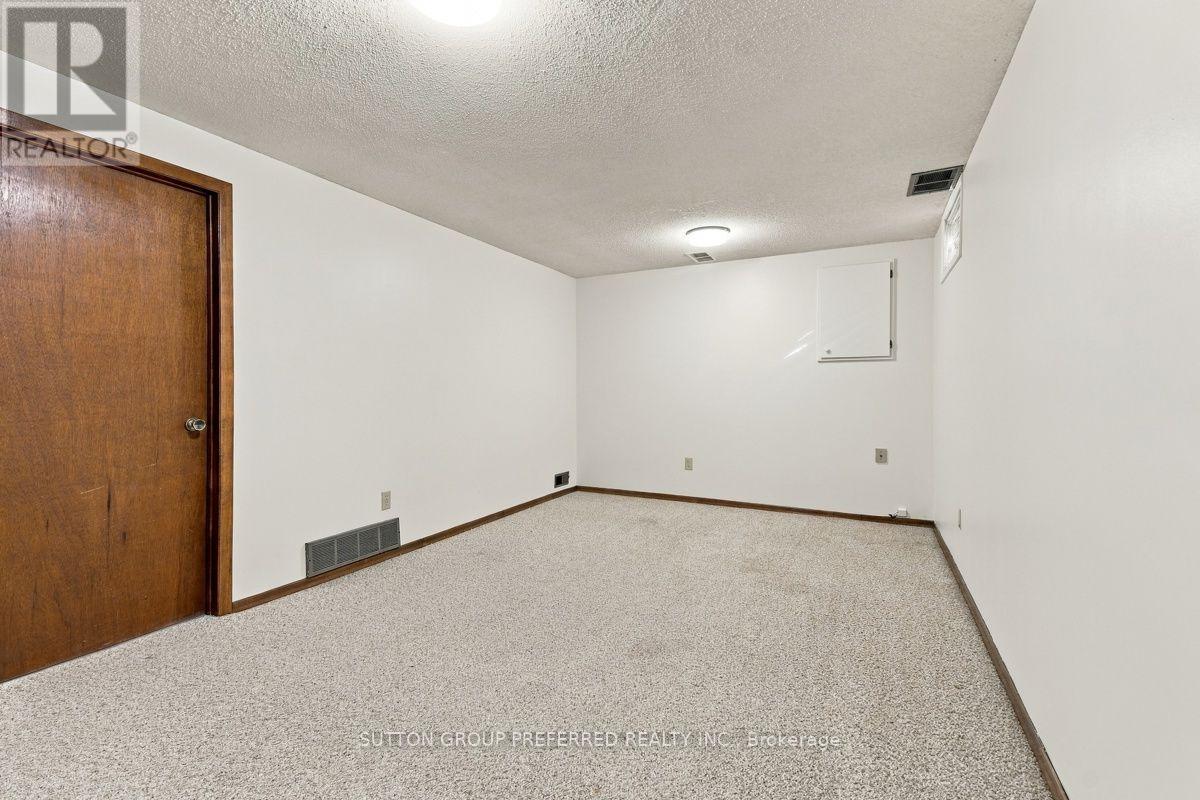 32 - 1318 Highbury Avenue N Property Photo 25