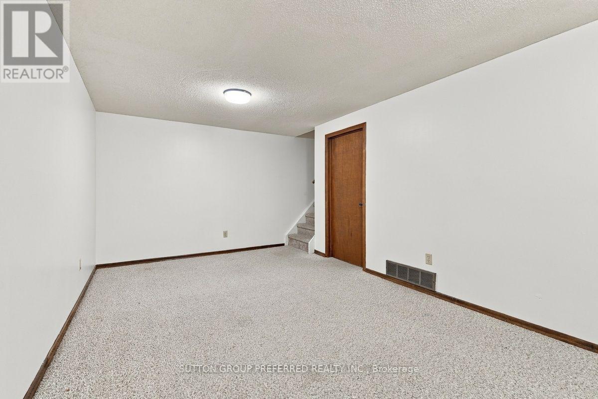 32 - 1318 Highbury Avenue N Property Photo 26
