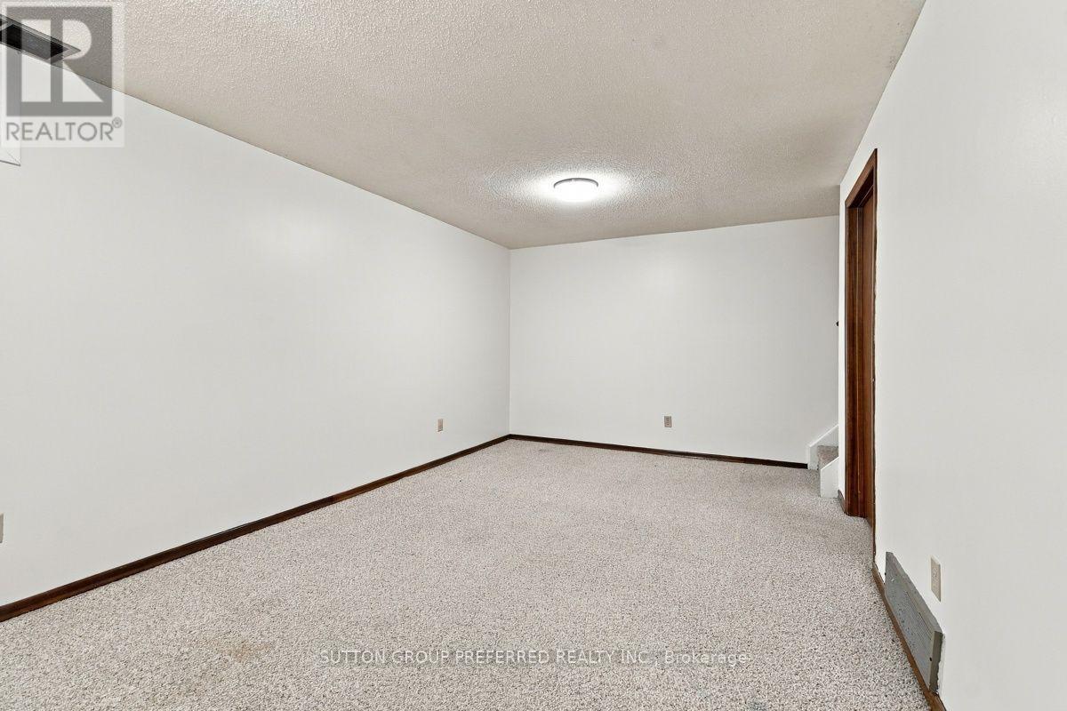 32 - 1318 Highbury Avenue N Property Photo 27