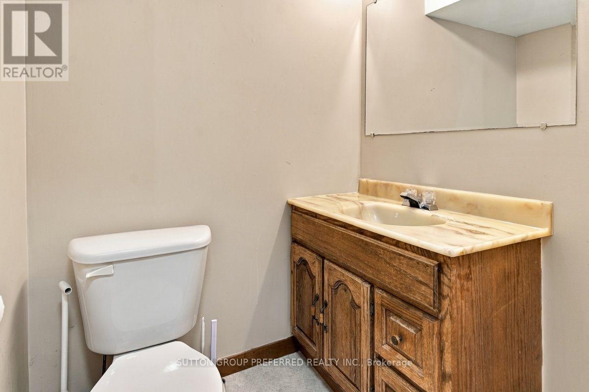 32 - 1318 Highbury Avenue N Property Photo 29