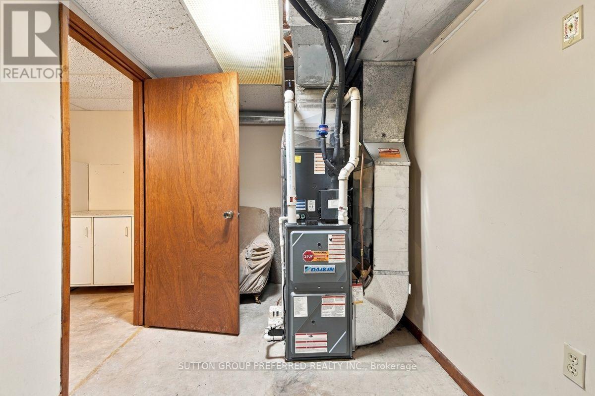32 - 1318 Highbury Avenue N Property Photo 31