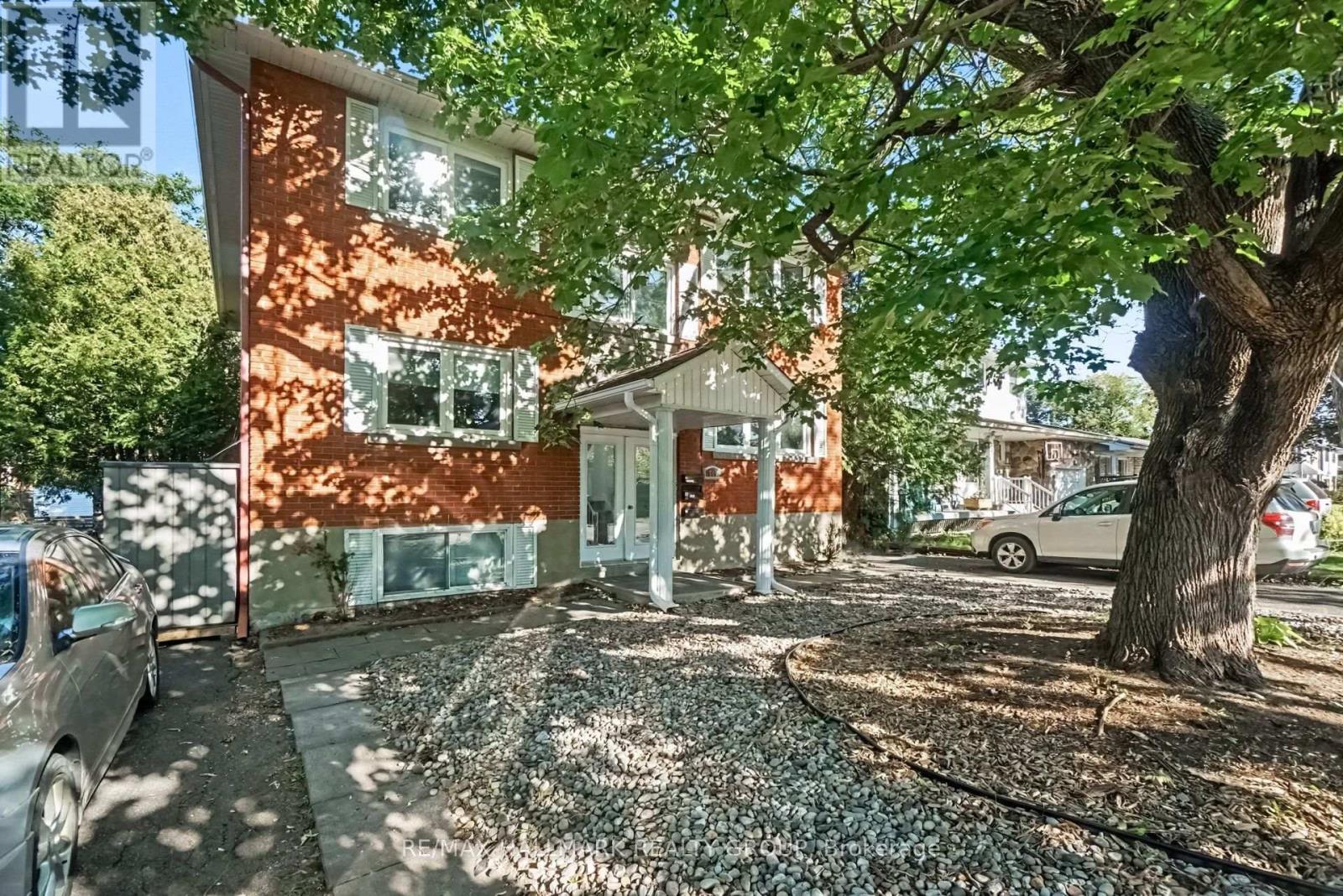 657 Golden Avenue Property Photo 3