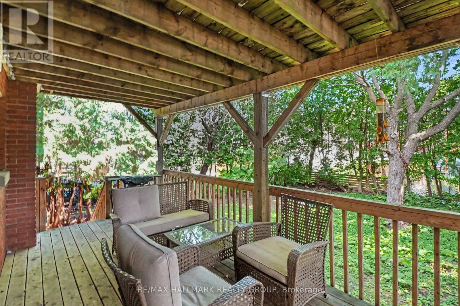 657 Golden Avenue Property Photo 13