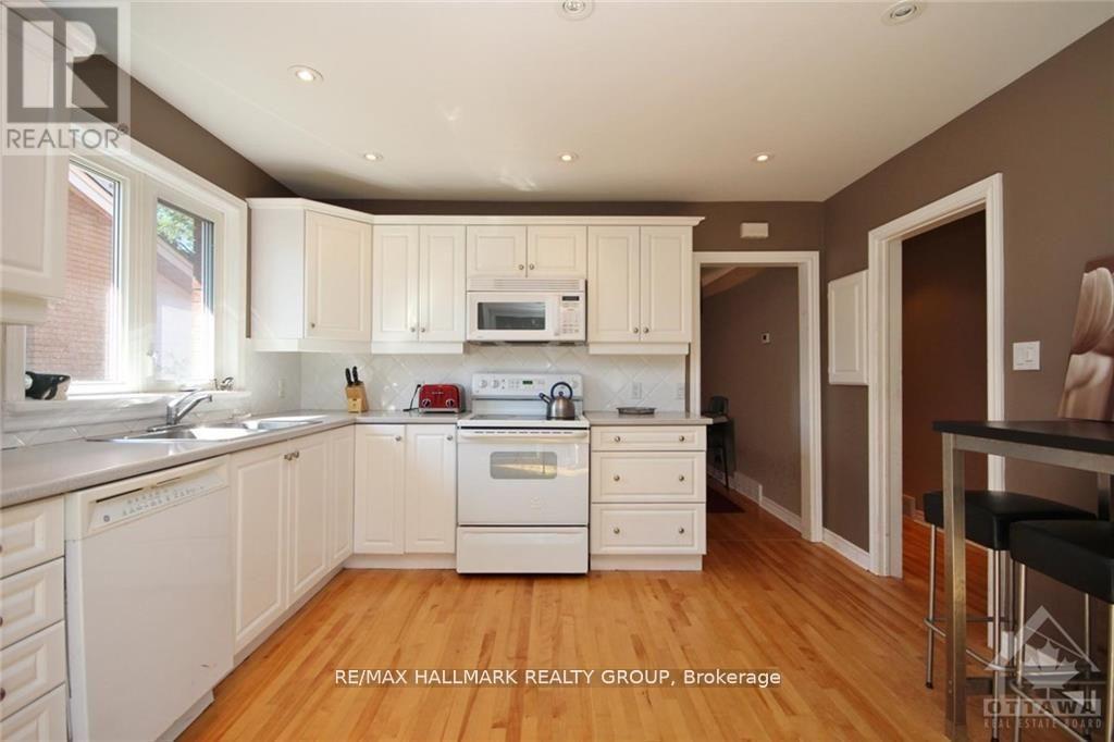 657 Golden Avenue Property Photo 29