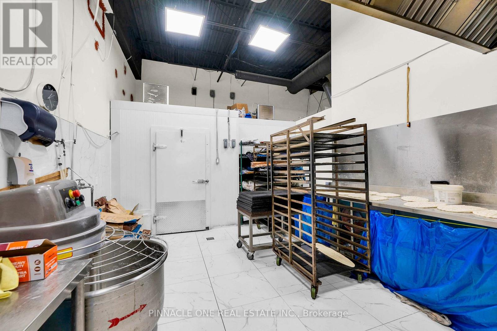 2 - 611 Hespeler Road Property Photo 31
