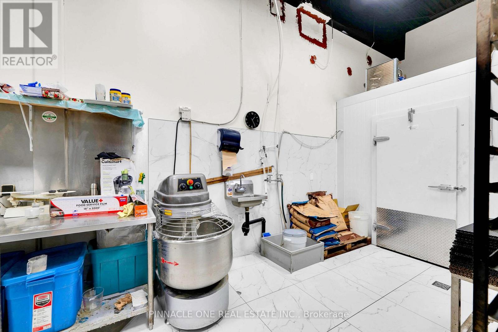 2 - 611 Hespeler Road Property Photo 32