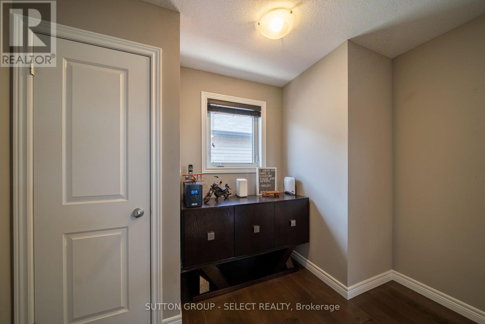 1825 Couldridge Way Property Photo 22