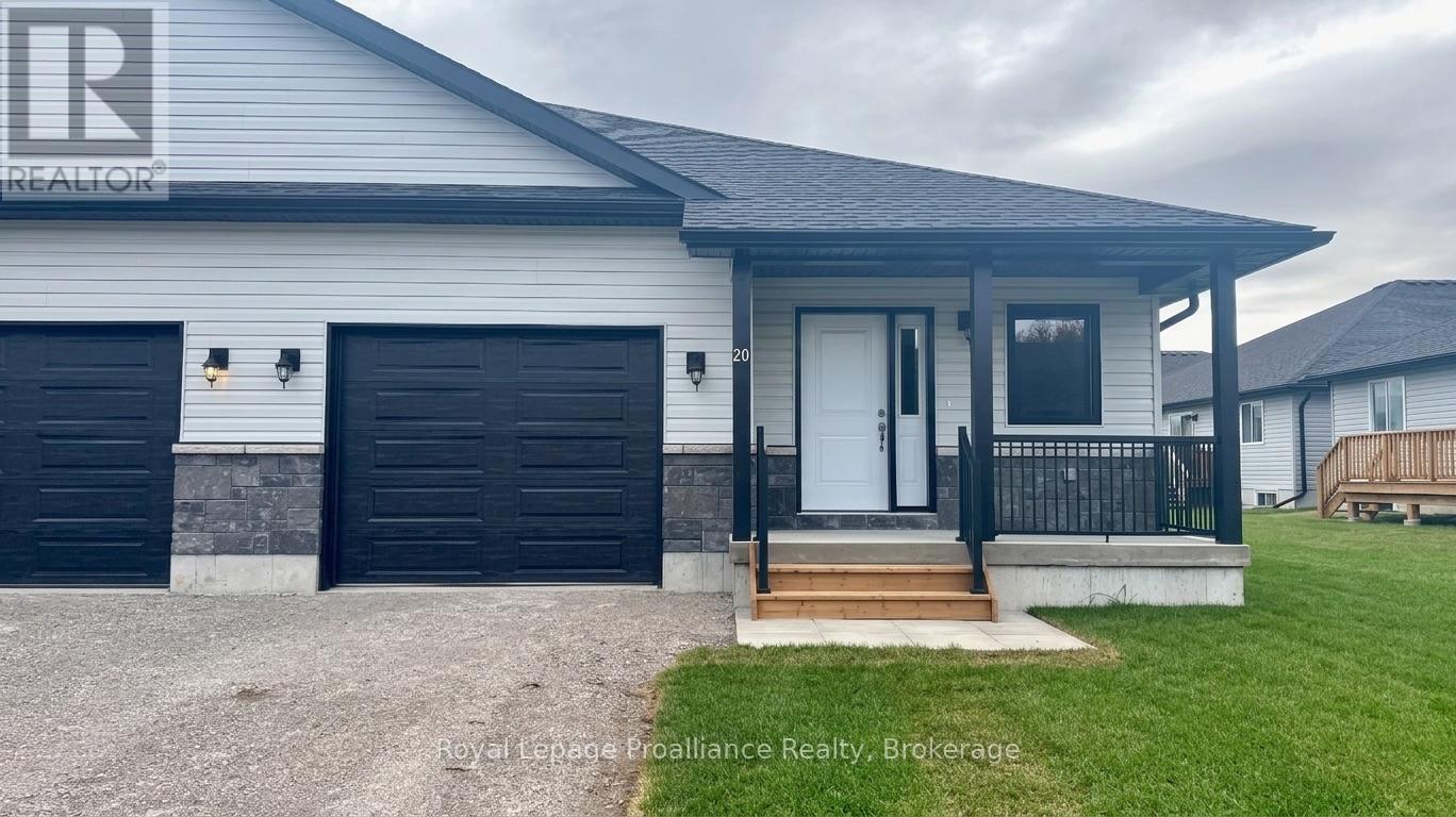 48 Mackenzie John Crescent Property Photo 2