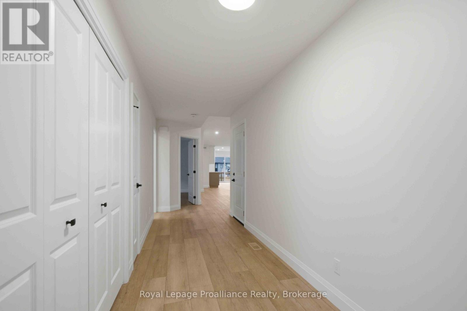 48 Mackenzie John Crescent Property Photo 4