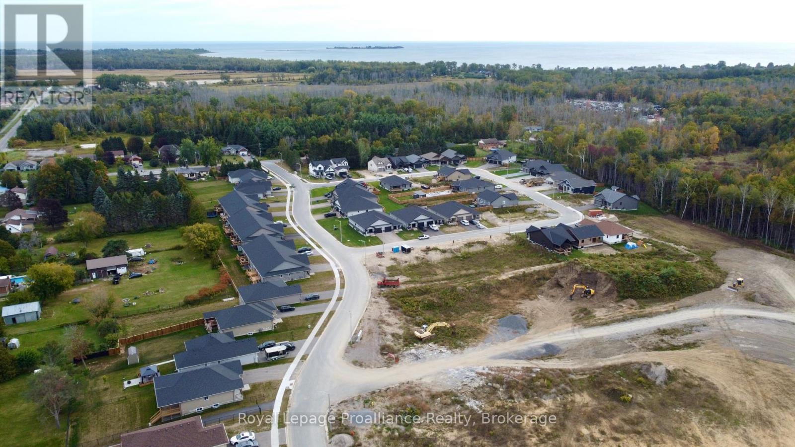 48 Mackenzie John Crescent Property Photo 22