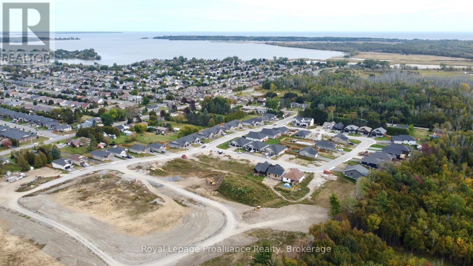 48 Mackenzie John Crescent Property Photo 25