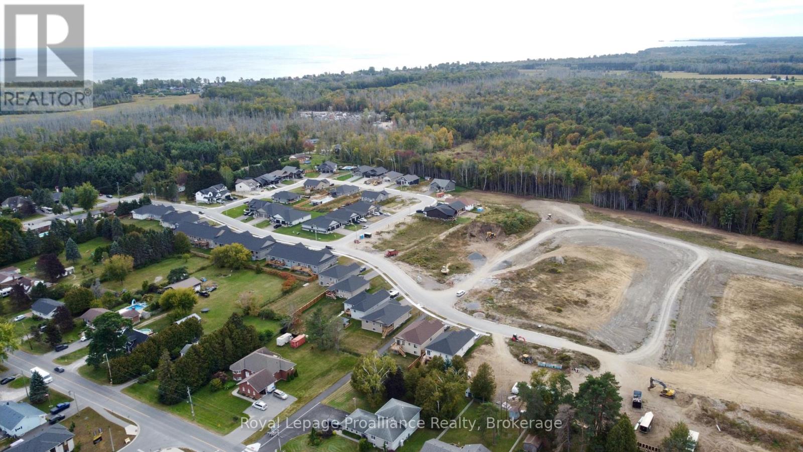 48 Mackenzie John Crescent Property Photo 27