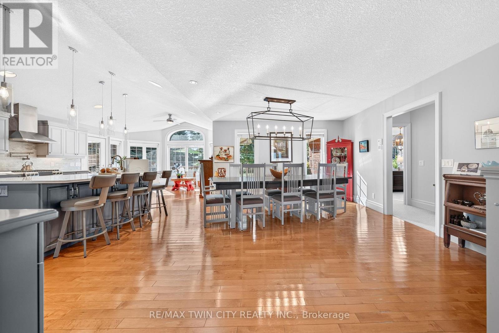 6 Eldale Road Property Photo 10