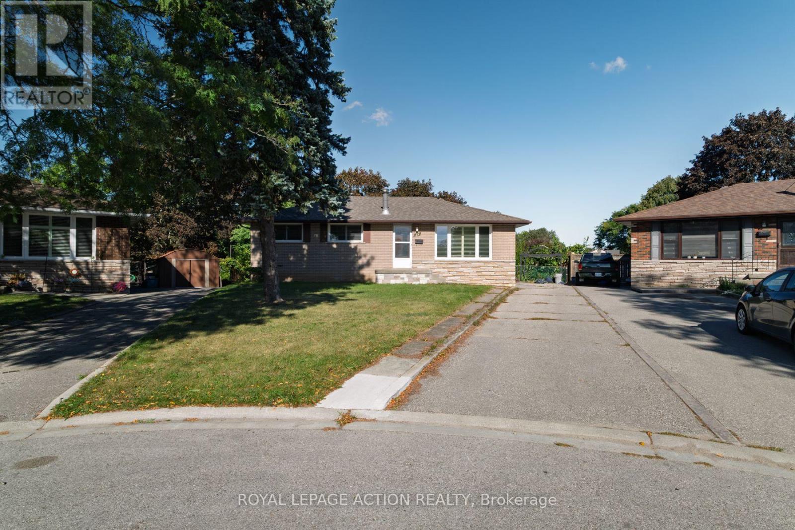 19 GILLRIE COURT Property Photo 1