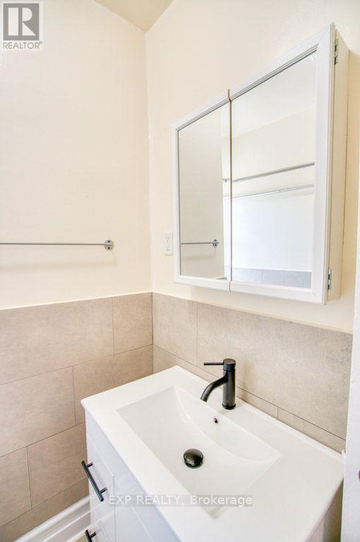 3 - 76 Fairmont Avenue Property Photo 12