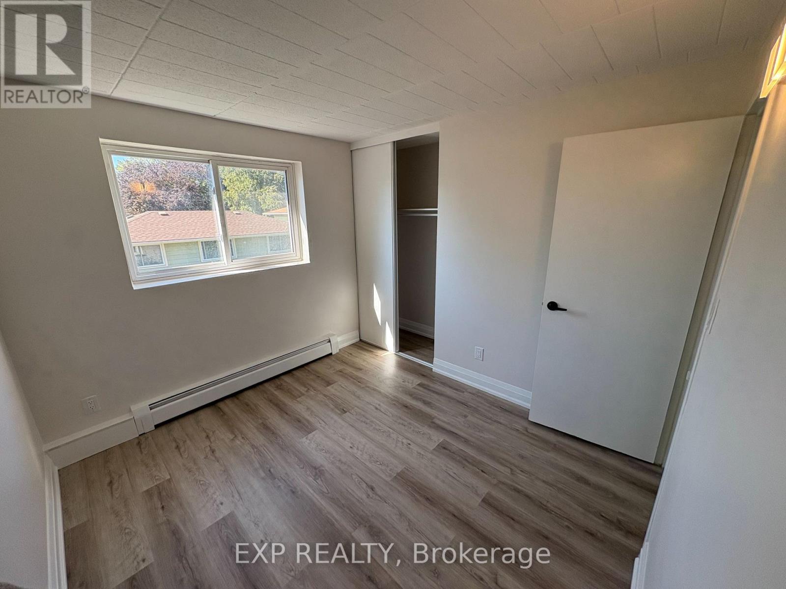 405 - 4422 Huron Street Property Photo 2