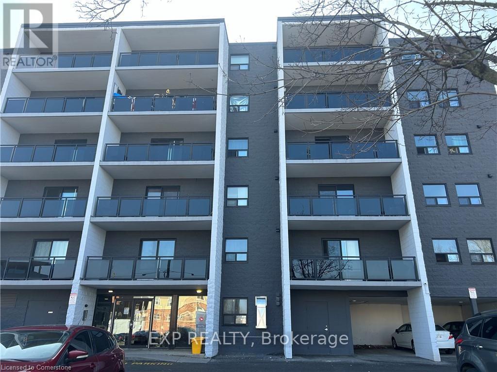 601 - 4422 Huron Street Property Photo 8