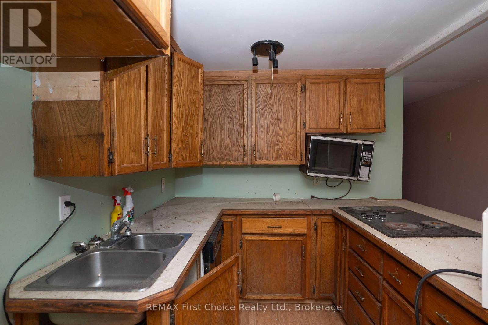 470 Auto Road Property Photo 4