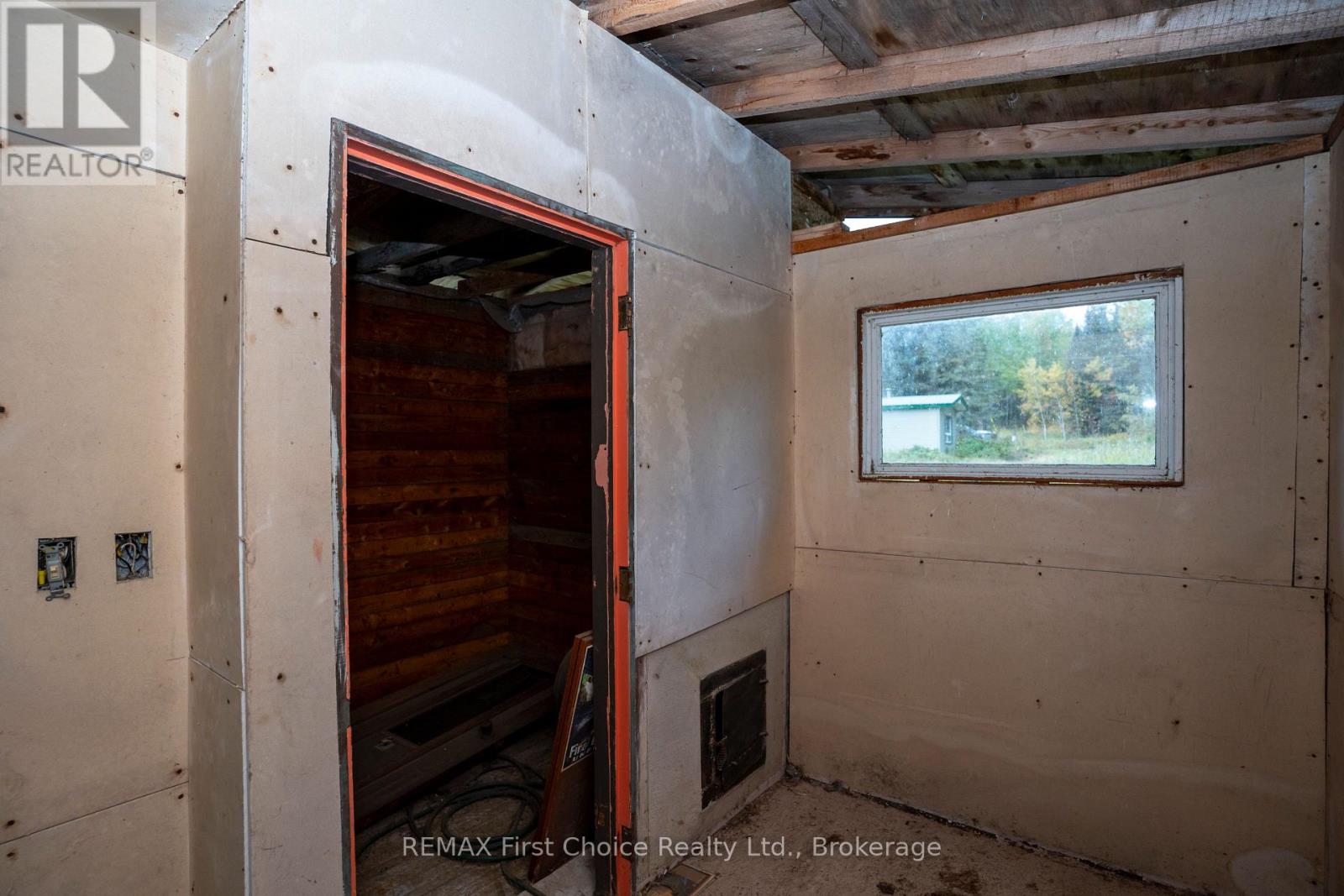 470 Auto Road Property Photo 16
